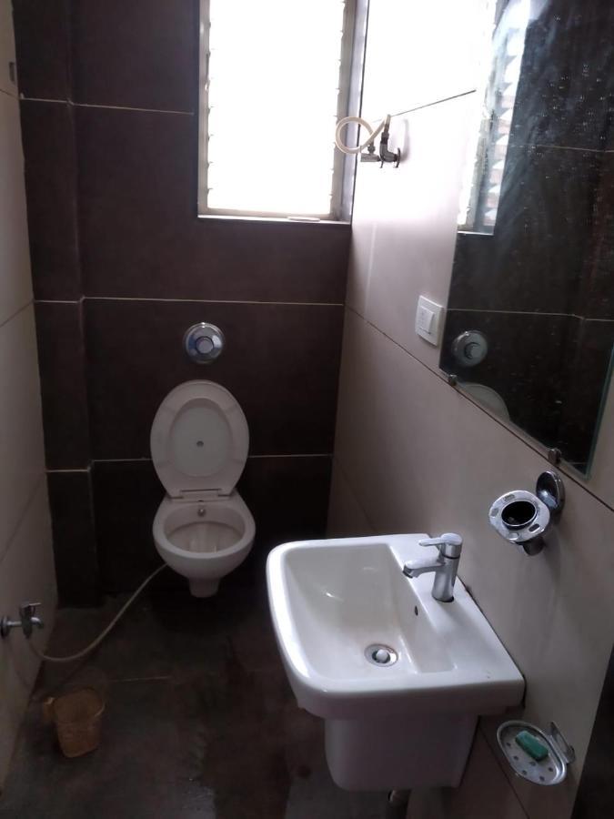 Hotel Kiran Miraj Εξωτερικό φωτογραφία