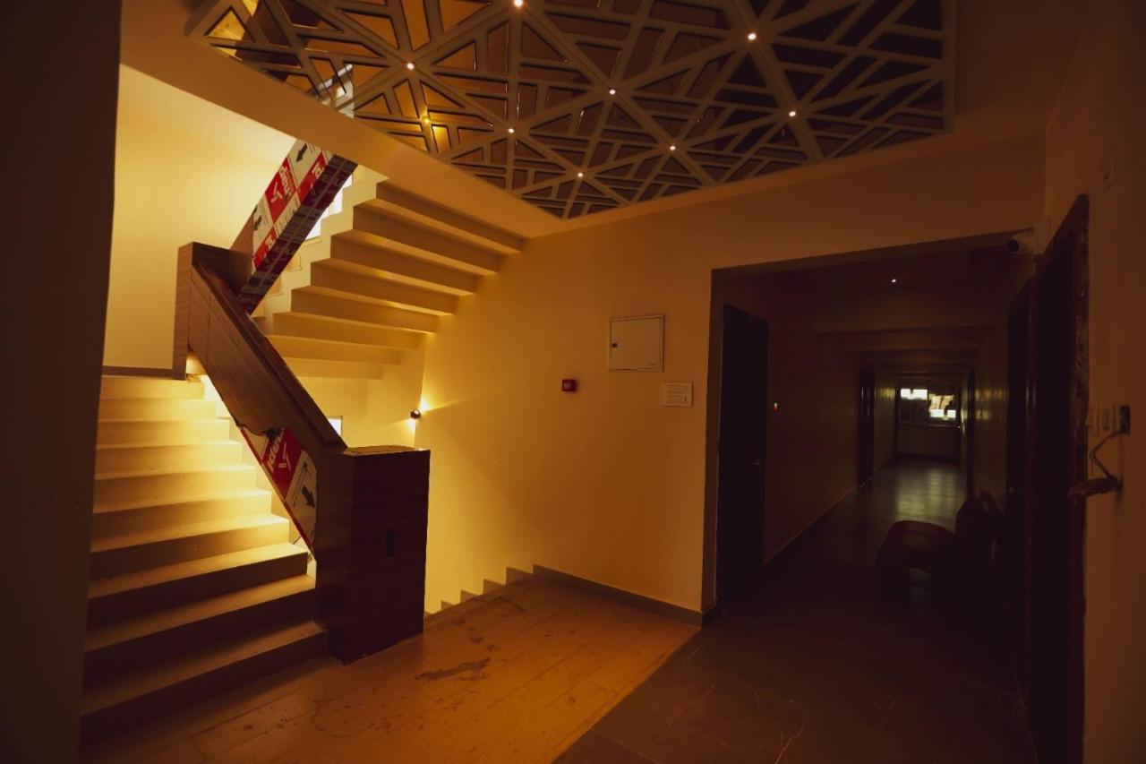 Hotel Kiran Miraj Εξωτερικό φωτογραφία